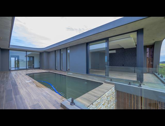 4 BEDROOM HOUSE FOR SALE IN SEATON ESTATE